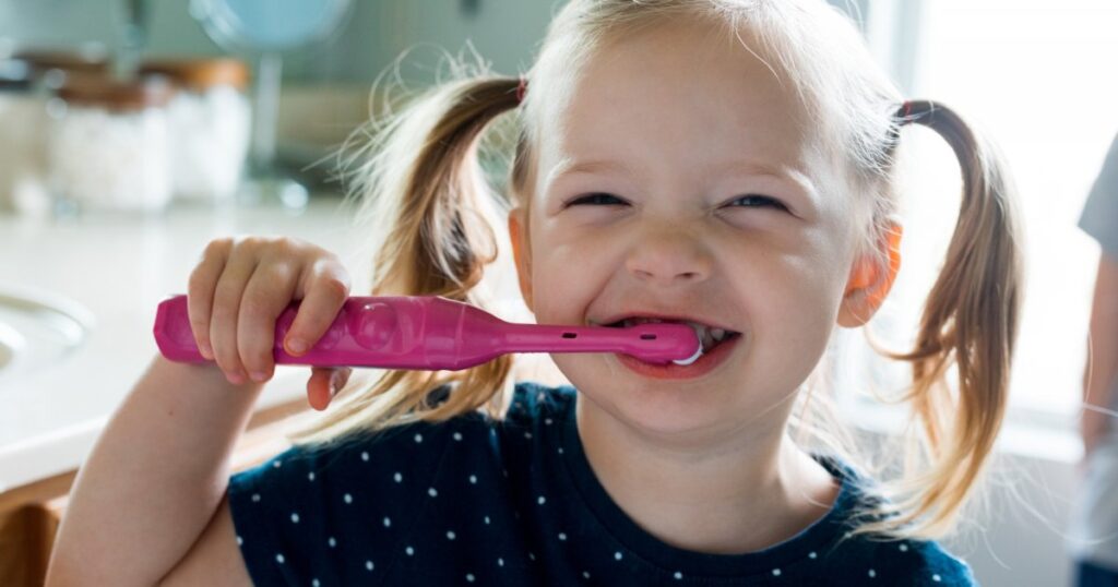 A partir de quel âge un enfant peut il utiliser une brosse à dent électrique ?